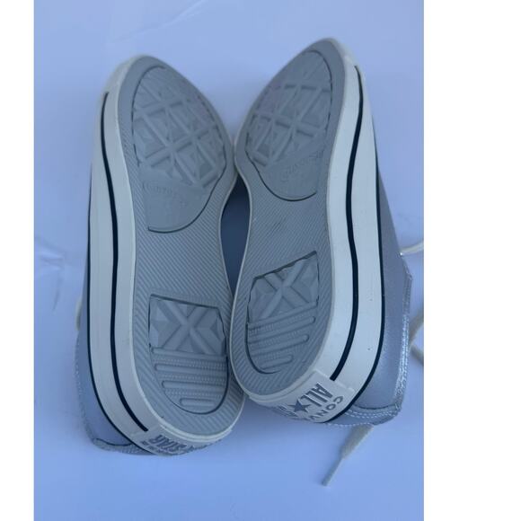 Converse Women's Silver Metallic Chuck Taylor All Star Low Leather Size 7 - Picture 9 of 13
